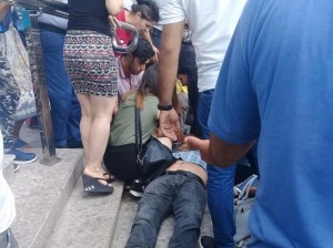 Bakıda metronun qarşısında ölüm... - FOTO