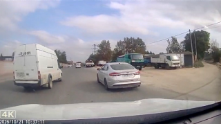 Qarşıdan gələn maşınlara yol vermədən əks yola çıxdı - 77-JR-972    - VİDEO