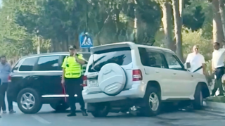 Sumqayıtda qəza: “Mitsubishi” və “Volkswagen” toqquşdu    - VİDEO