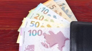 Təcili kredit axtarışında müraciət prosesi və xərclər birlikdə qiymətləndirilir 