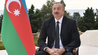 Prezident Sadır Japarovu təbrik etdi 