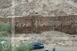 Altı aydır böyüyən təhlükə: "Torpaq sürüşməsi dayanmır, divar tikilmir" - FOTO