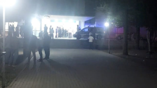 Yeniyetməni döyüb başı üstə yerə çırpdılar - Süni tənəffüs aparatına qoşuldu 