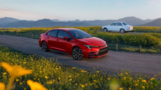 “Toyota”nın yubiley avtomobili: Zəif mühərriklə bağlı məntiqli izah 