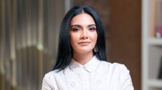 35 yaşında dərsliyə düşən əməkdar artist kimdir? - Maraqlı FAKTLAR 
