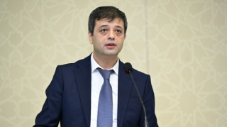 Yüksək vəzifə verilən Vüqar Zifəroğlu kimdir? 