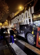 "Qalatasaray"ın komandanı daşıyan avtobusuna kartof-soğan yüklədilər - FOTO