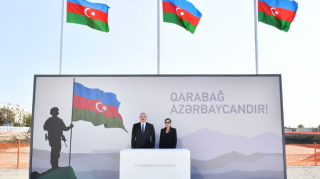 Prezidentlə xanımı Bakıdakı Zəfər parkında olub 