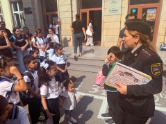 Sabunçudakı məktəblərdə “Diqqət, uşaqlar!” aylığı çərçivəsində görüşlər keçirilib - FOTOSESSİYA 