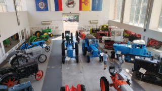 Bu markaların traktorları da var imiş - "Porsche", "Lamborghini" - FOTOLAR 