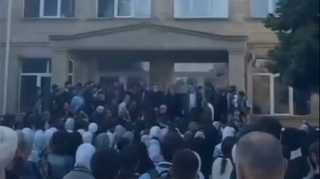 Məktəbli formasına etiraz edən 37 nəfər həbs olundu 