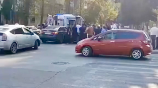 В Мингячевире автомобиль сбил женщину - ВИДЕО 