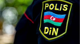 Bakıda oğlan işləmədiyinə görə ona irad bildirən atasını döydü 