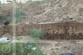 Altı aydır böyüyən təhlükə: "Torpaq sürüşməsi dayanmır, divar tikilmir" - FOTO