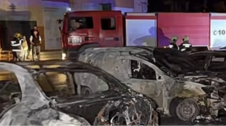 В Масазыре сгорели четыре автомобиля: очевидцы рассказали о ЧП - ВИДЕО