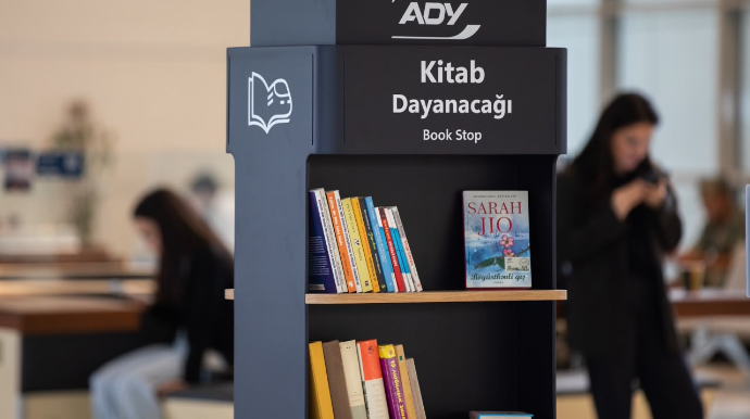 Sumqayıt Dəmiryol Vağzalında da “Kitab Dayanacağı” istifadəyə verildi  - FOTO