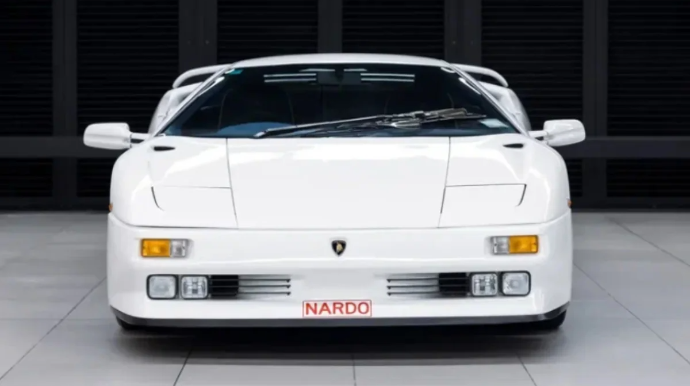 Bruney kral ailəsinə məxsus unikal "Lamborghini" hərraca çıxarılır - FOTOLAR