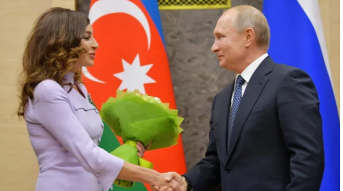 Президент России Владимир Путин поздравил Первого вице-президента Азербайджана Мехрибан Алиеву