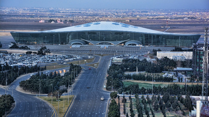 Bakı aeroportunda ƏMƏLİYYAT:  Əcnəbi 4 milyonluq brilyantla TUTULDU  - FOTO