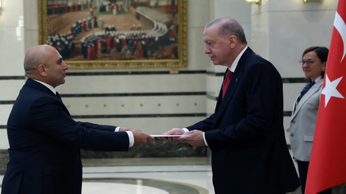 Ərdoğan ölkəmizin Türkiyədəki səfirini qəbul edib 